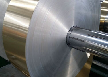 Hoja de aluminio de la tira del cambiador de calor de la aleación 1050 del revestimiento para la fabricación de los tubos aletados