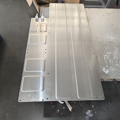 Calidad Placa de refrigeración líquida de microcanal de alto rendimiento para el paquete de baterías ESS Fábrica